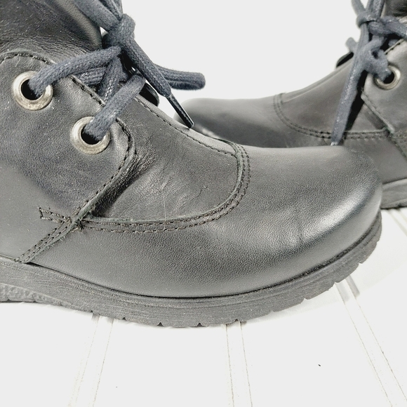 Born Women's Black Leather Lace Up Ankle Bootie F788 - Picture 7 of 13